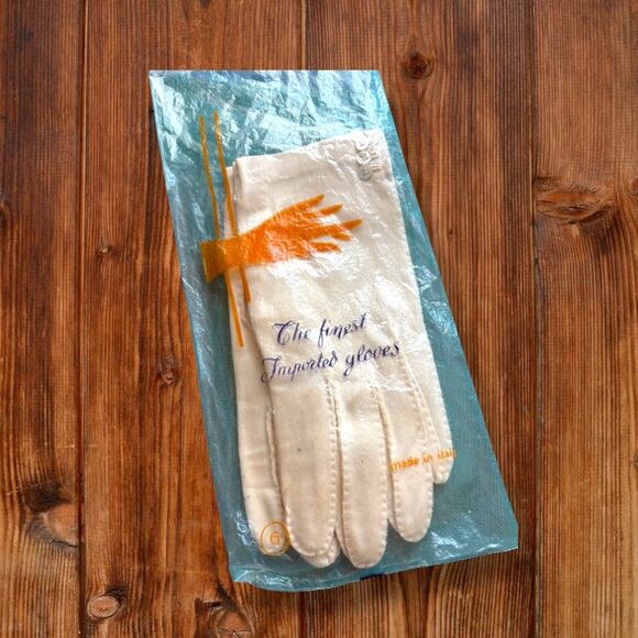 Vintage 1950s White Satin Dress Gloves Made in Italy Size 6 w/ Original Bag - Picture 1 of 8